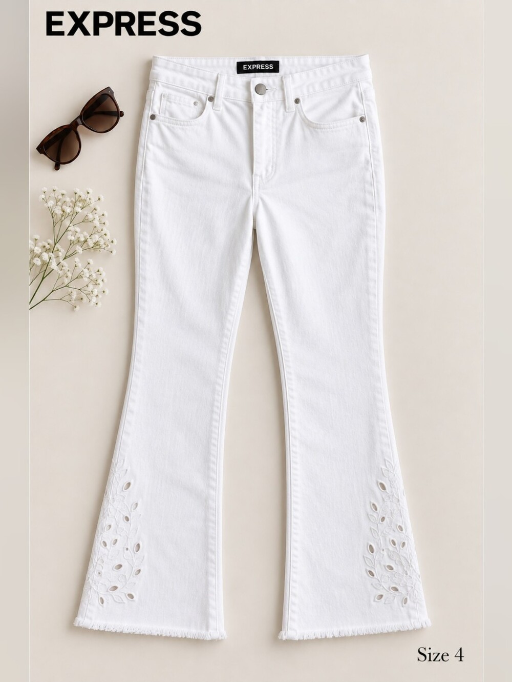 Express White Embroidered High Rise Cropped Flare Raw Hem Denim Pants, Size 4
